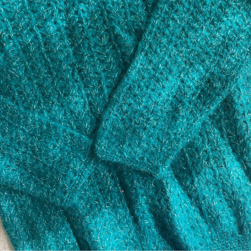 Sea bluish green mettalic woven crochet sweater - Picture 3 of 6